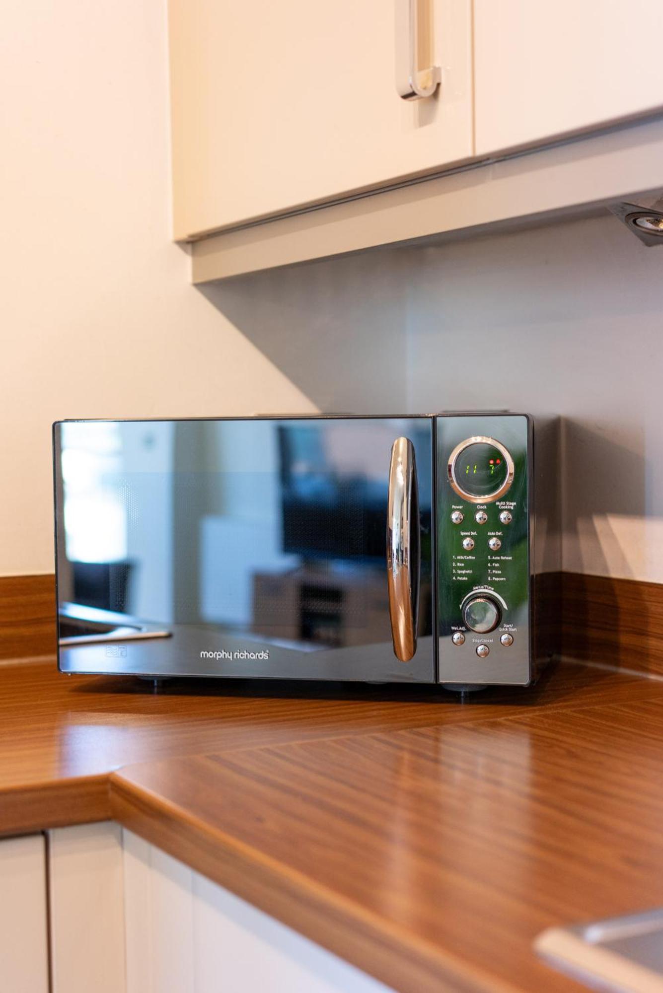 Brightleap City Centre: Stylish Home-Away with Smart Amenities Milton Keynes Exterior photo