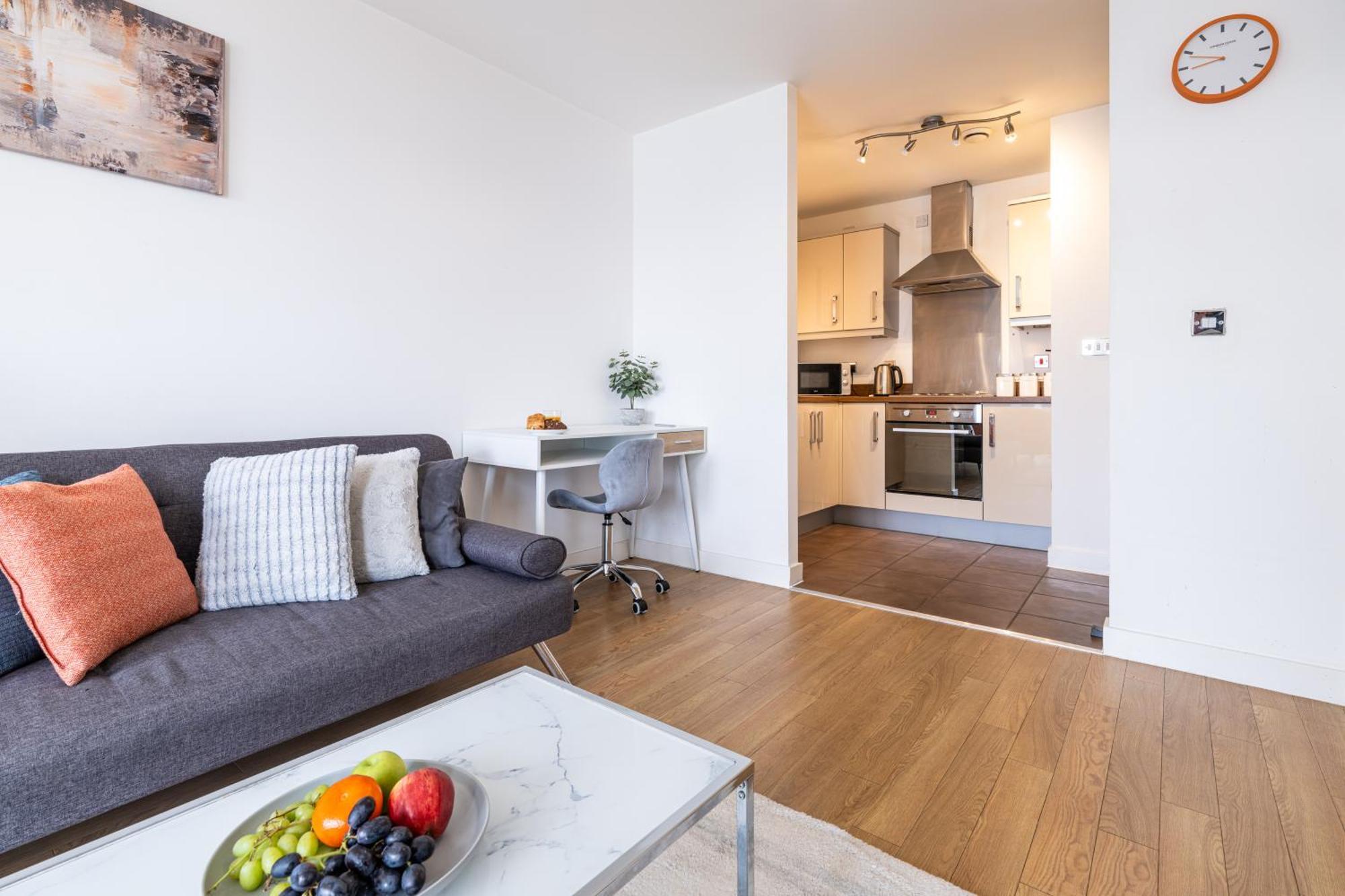 Brightleap City Centre: Stylish Home-Away with Smart Amenities Milton Keynes Exterior photo